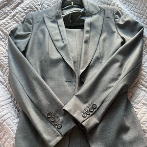 Elie Tahari grey pants suit NWT SZ 2